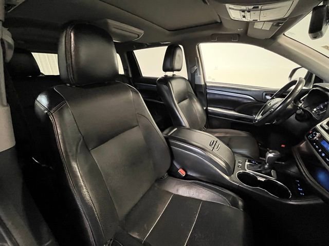 Used 2018 Toyota Highlander Limited AWD/4WD image 9