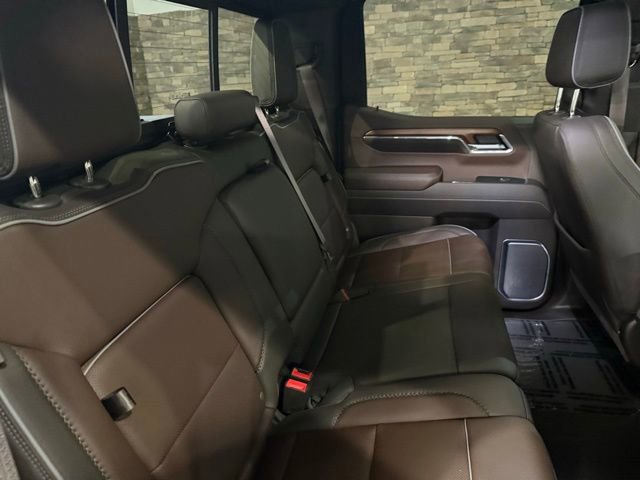 Used 2023 GMC Sierra 1500 Denali AWD/4WD image 3