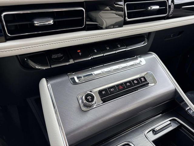 New 2026 Lincoln Aviator 2WD w/ Jet Appearance Package image 29