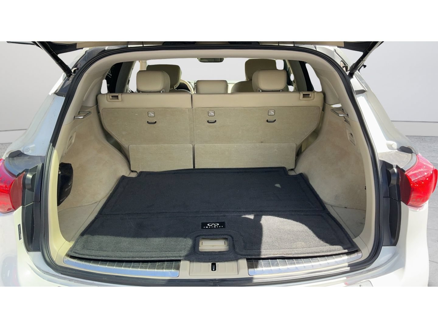 Used 2017 INFINITI QX70 2WD w/ Premium Package image 40