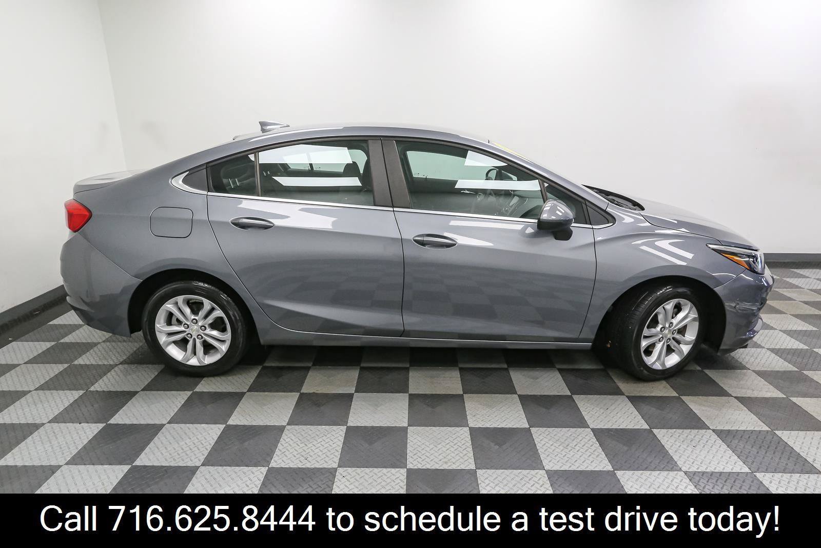 Used 2019 Chevrolet Cruze LT FWD image 7