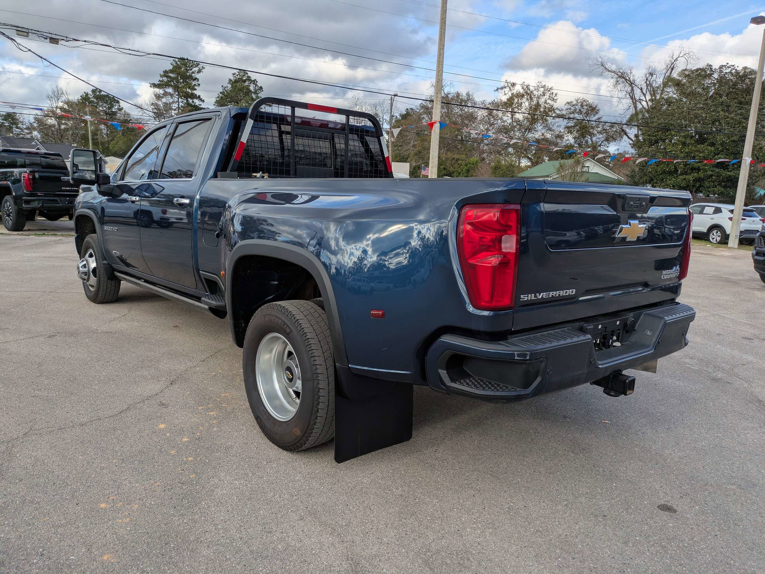 Used 2023 Chevrolet Silverado 3500 High Country AWD/4WD image 6