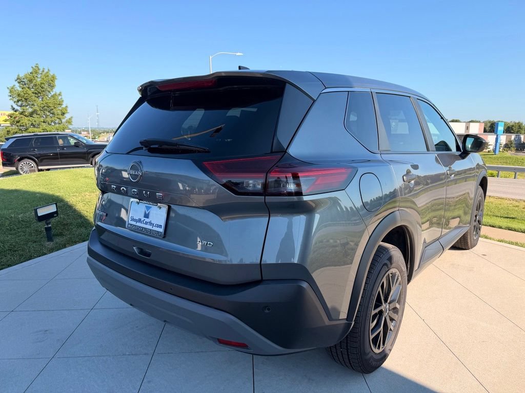 Used 2023 Nissan Rogue S AWD/4WD image 5