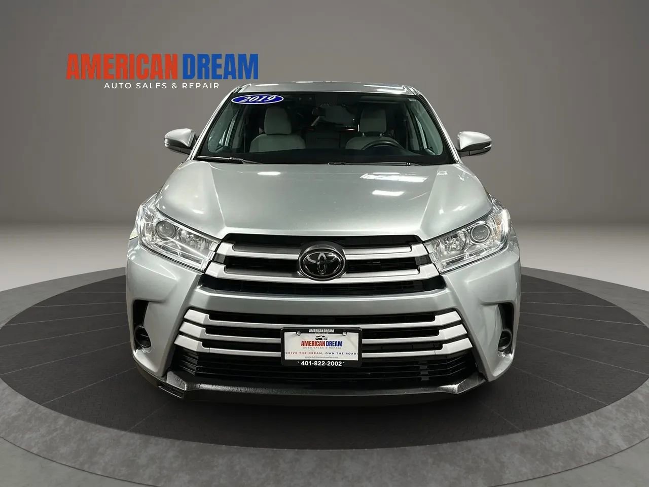 Used 2019 Toyota Highlander LE AWD/4WD image 8