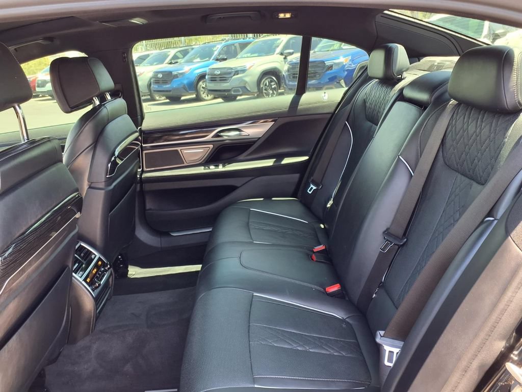Used 2019 BMW 750i xDrive w/ M Sport Package AWD/4WD image 23