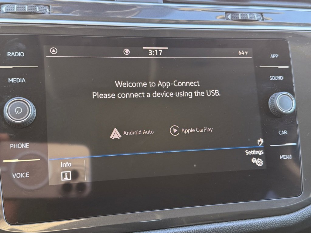 Certified 2024 Volkswagen Tiguan S image 10