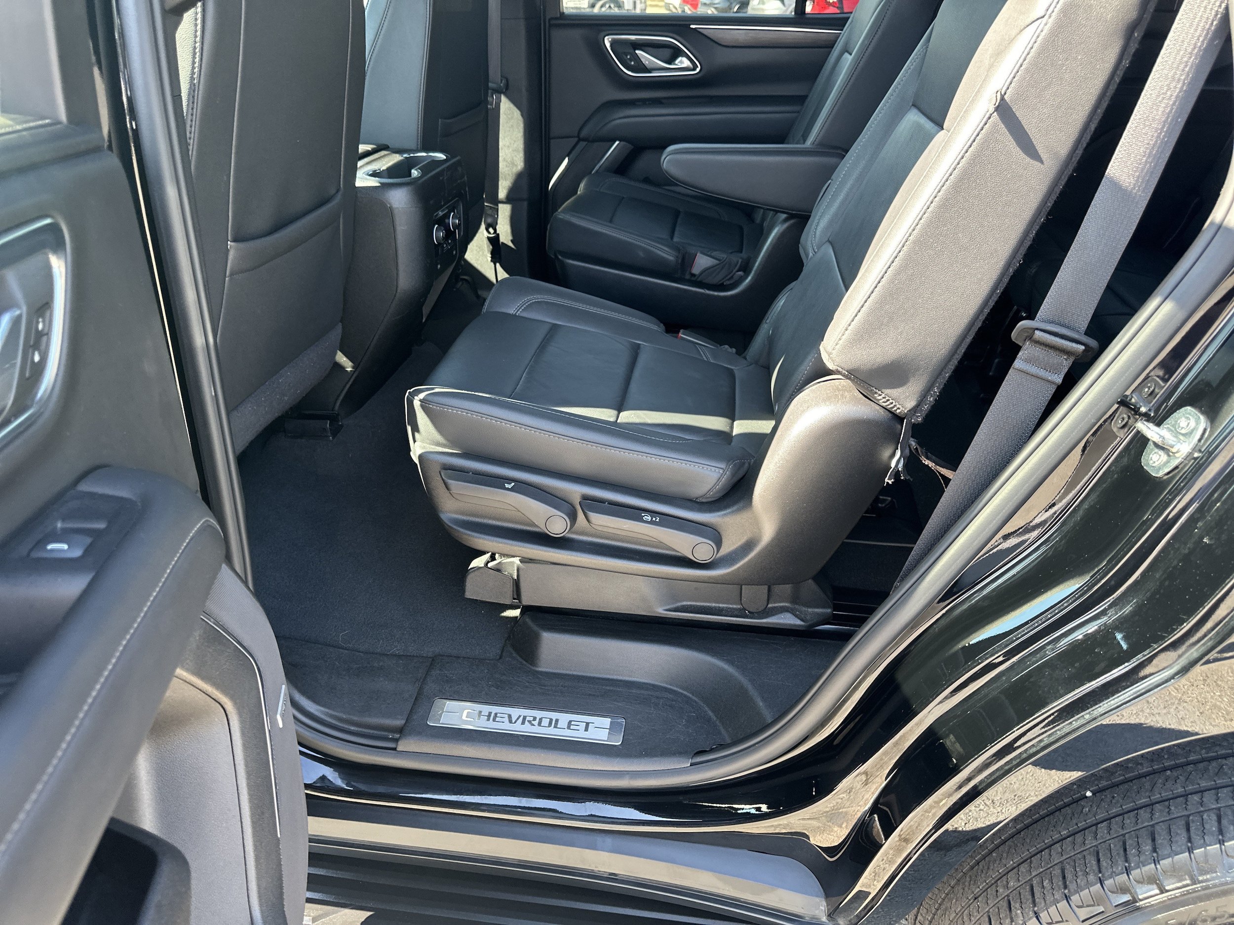Used 2024 Chevrolet Tahoe LT AWD/4WD image 20