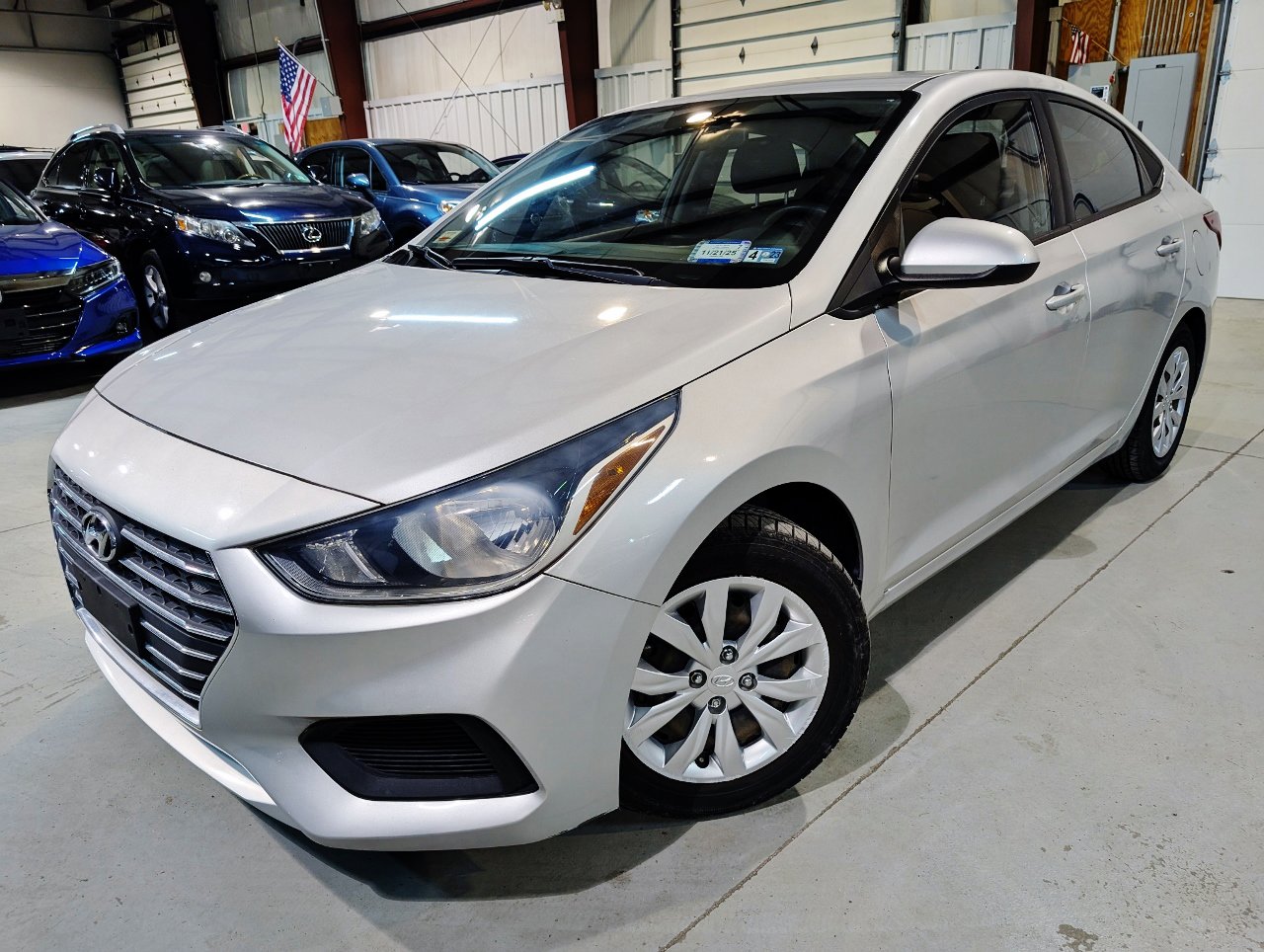 Used 2020 Hyundai Accent SE image 1