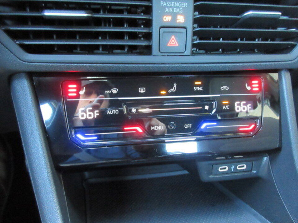 Used 2025 Volkswagen Jetta Sport image 21