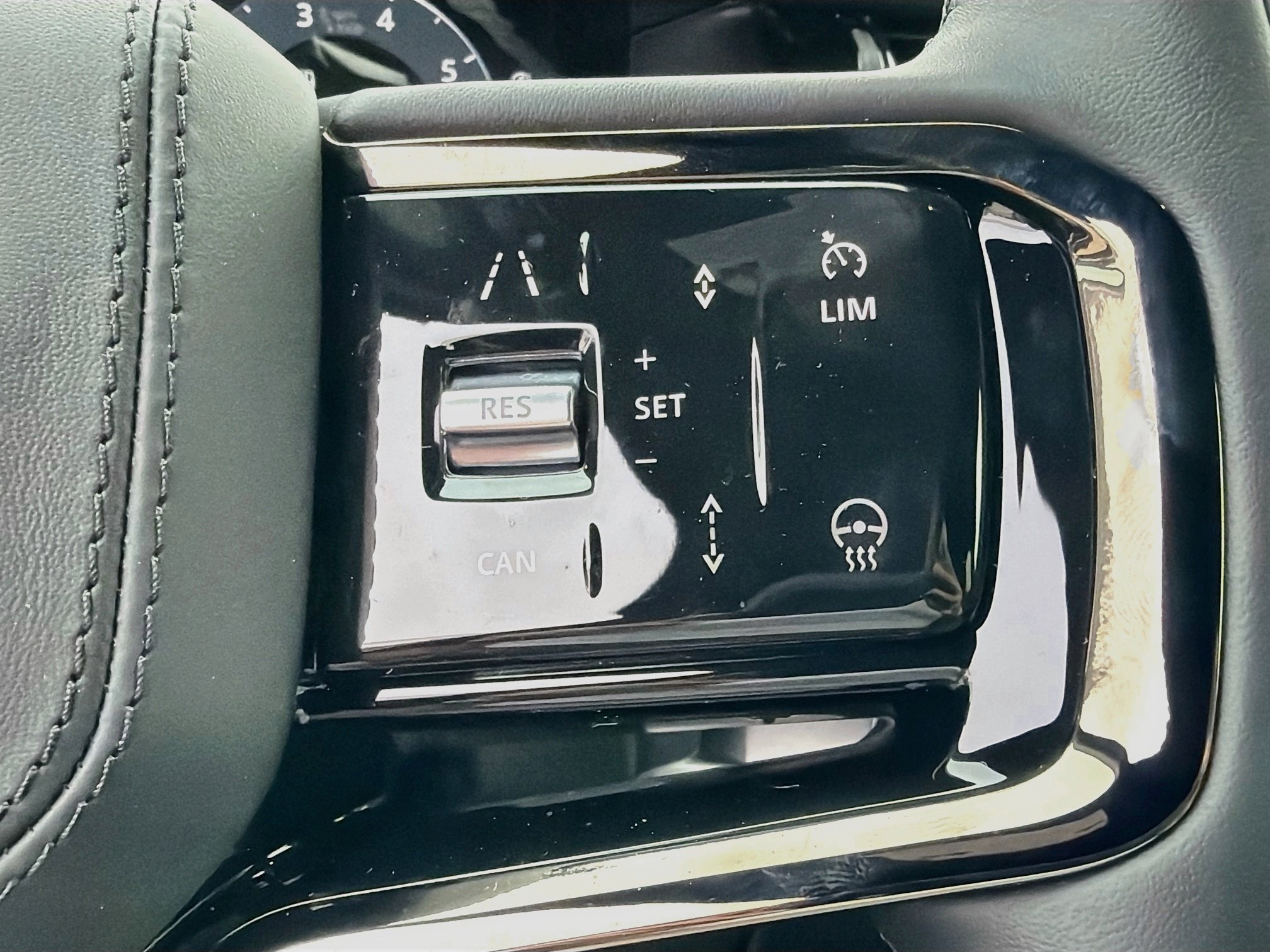 New 2026 Land Rover Range Rover Velar Belgravia AWD/4WD image 38
