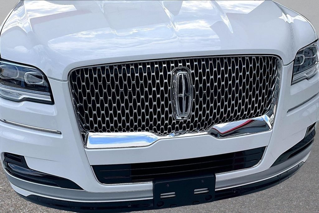 Used 2024 Lincoln Navigator Reserve AWD/4WD image 34