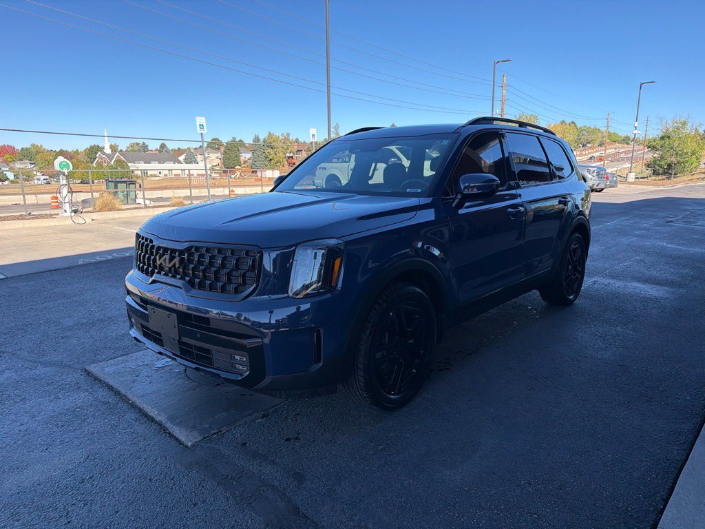 Used 2025 Kia Telluride SX Prestige X-Line AWD/4WD image 3