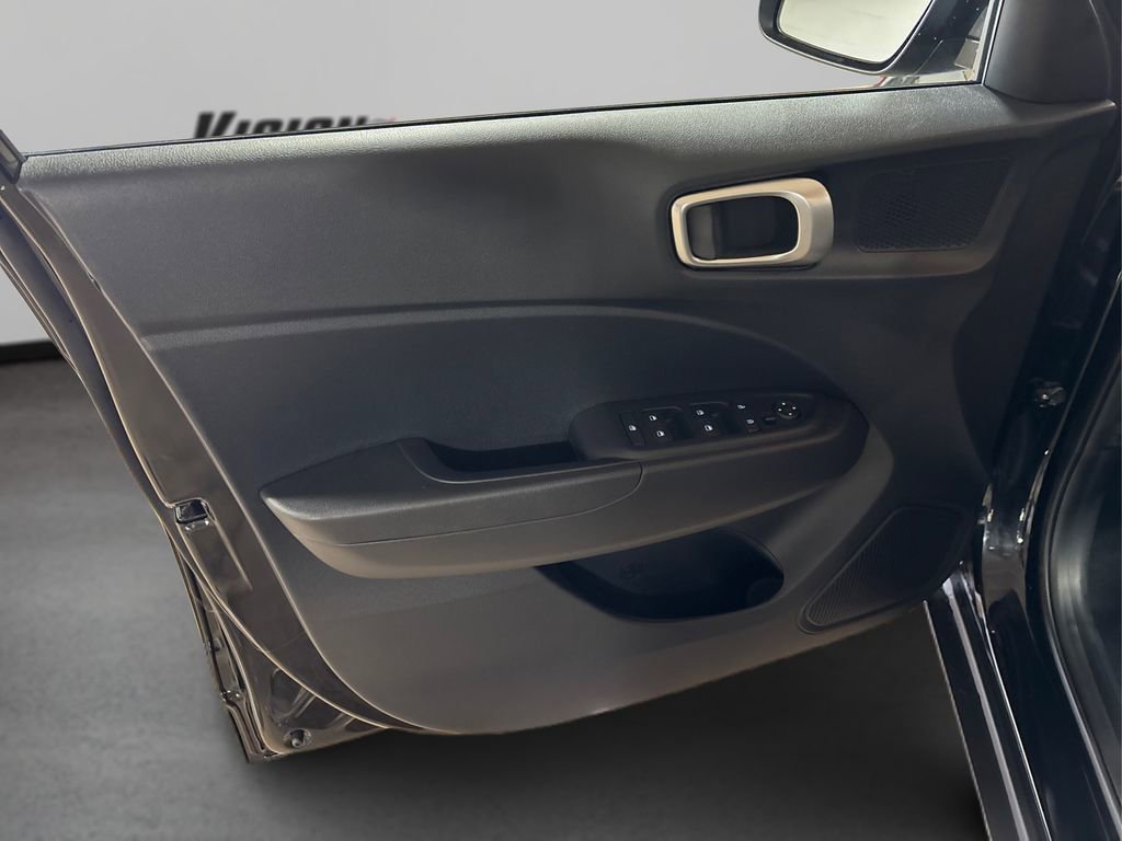 Certified 2026 Hyundai Venue SEL FWD image 23