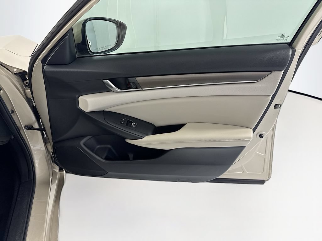 Certified 2019 Honda Accord LX image 25