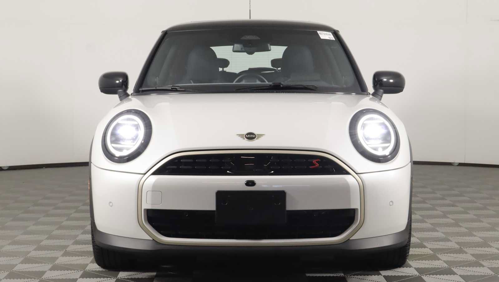 Used 2025 MINI Cooper S FWD image 2