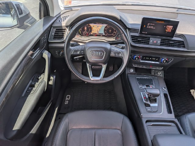 Used 2020 Audi Q5 e Premium w/ Convenience Package AWD/4WD image 16