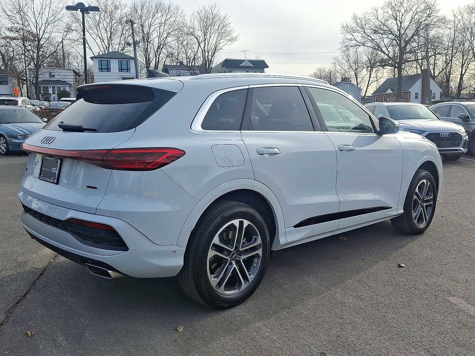 Certified 2025 Audi Q5 Premium w/ Convenience Package image 25