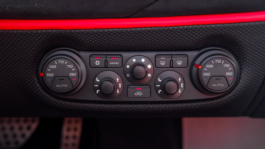 Certified 2020 Ferrari 488 Pista Spider RWD image 27