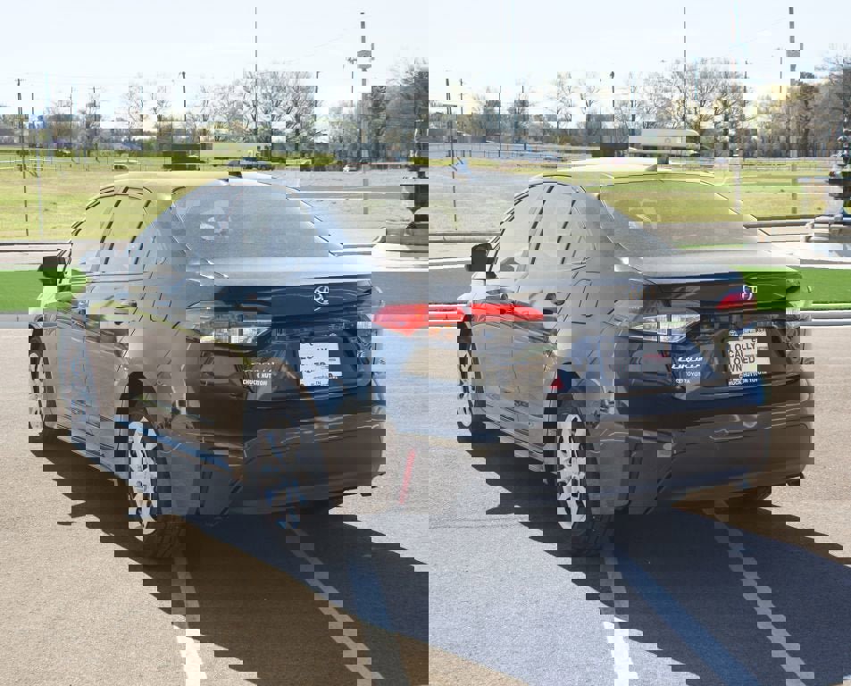 Used 2024 Toyota Corolla LE image 14