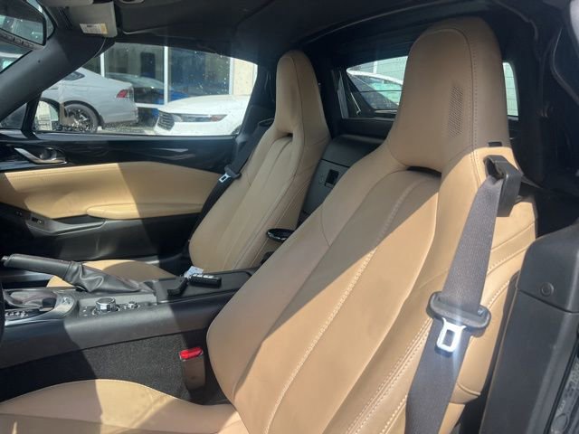 Used 2017 MAZDA MX-5 Miata RF Grand Touring image 12