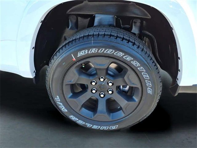 New 2026 RAM 1500 4x4 Crew Cab image 7