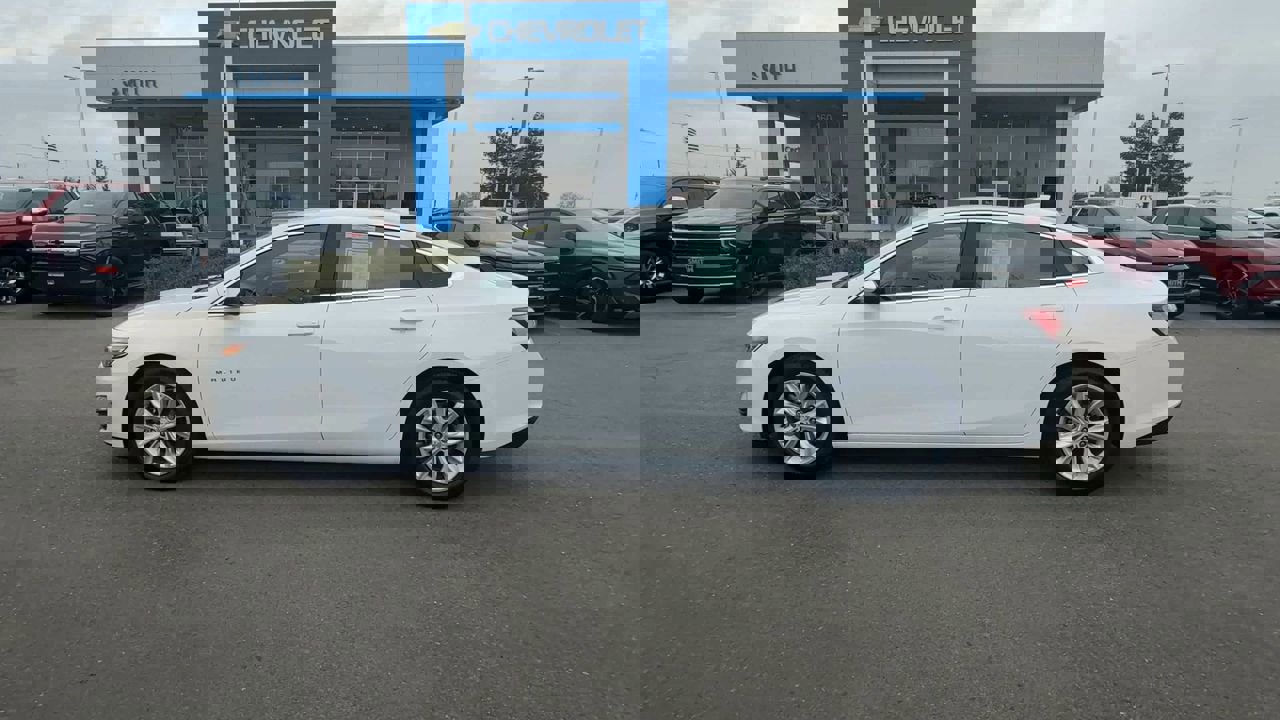 Used 2022 Chevrolet Malibu LT image 4