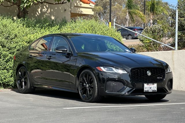 Used 2024 Jaguar XF R-Dynamic SE AWD/4WD image 7