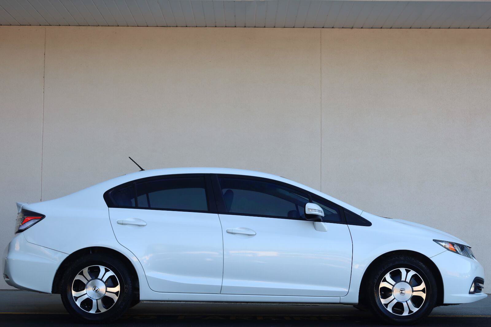 Used 2013 Honda Civic Hybrid Sedan image 3