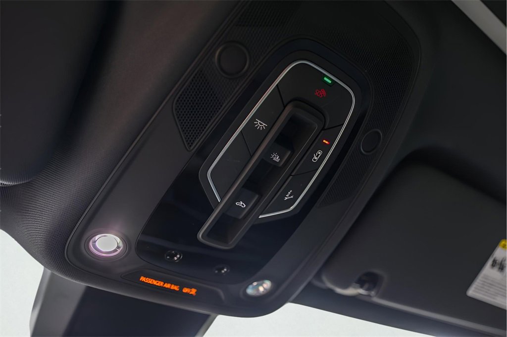 Used 2024 Audi SQ7 Prestige w/ Prestige Package image 24