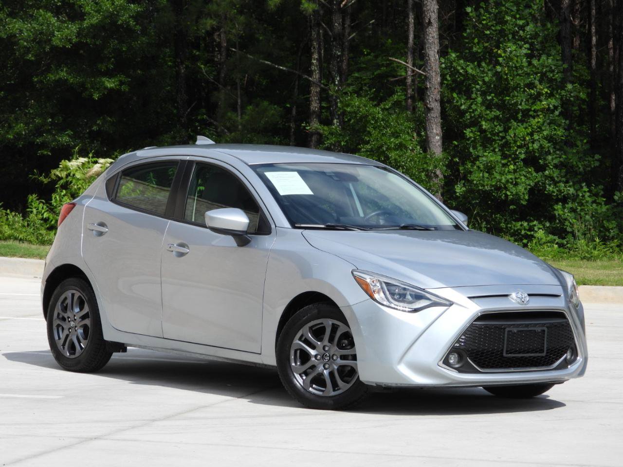 Used 2020 Toyota Yaris XLE FWD image 11