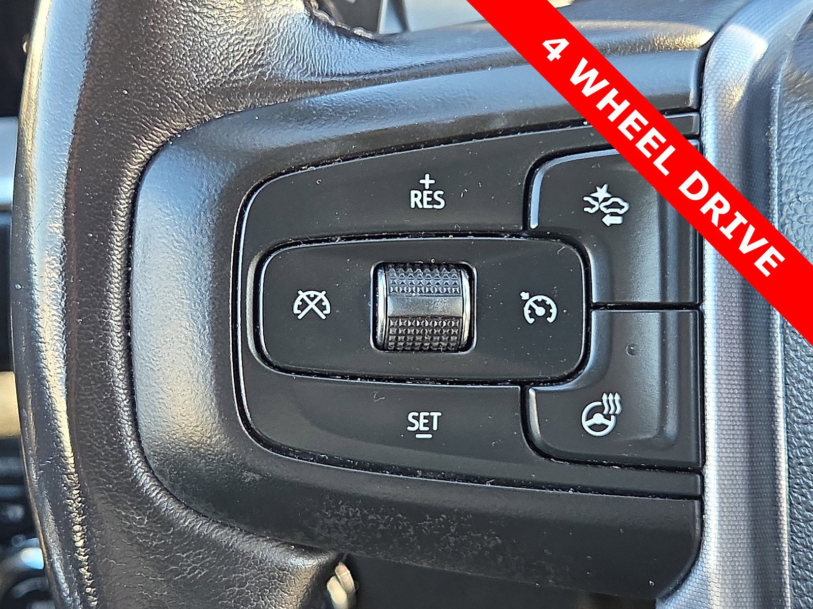 Used 2023 GMC Sierra 1500 SLT w/ SLT Convenience Package image 21