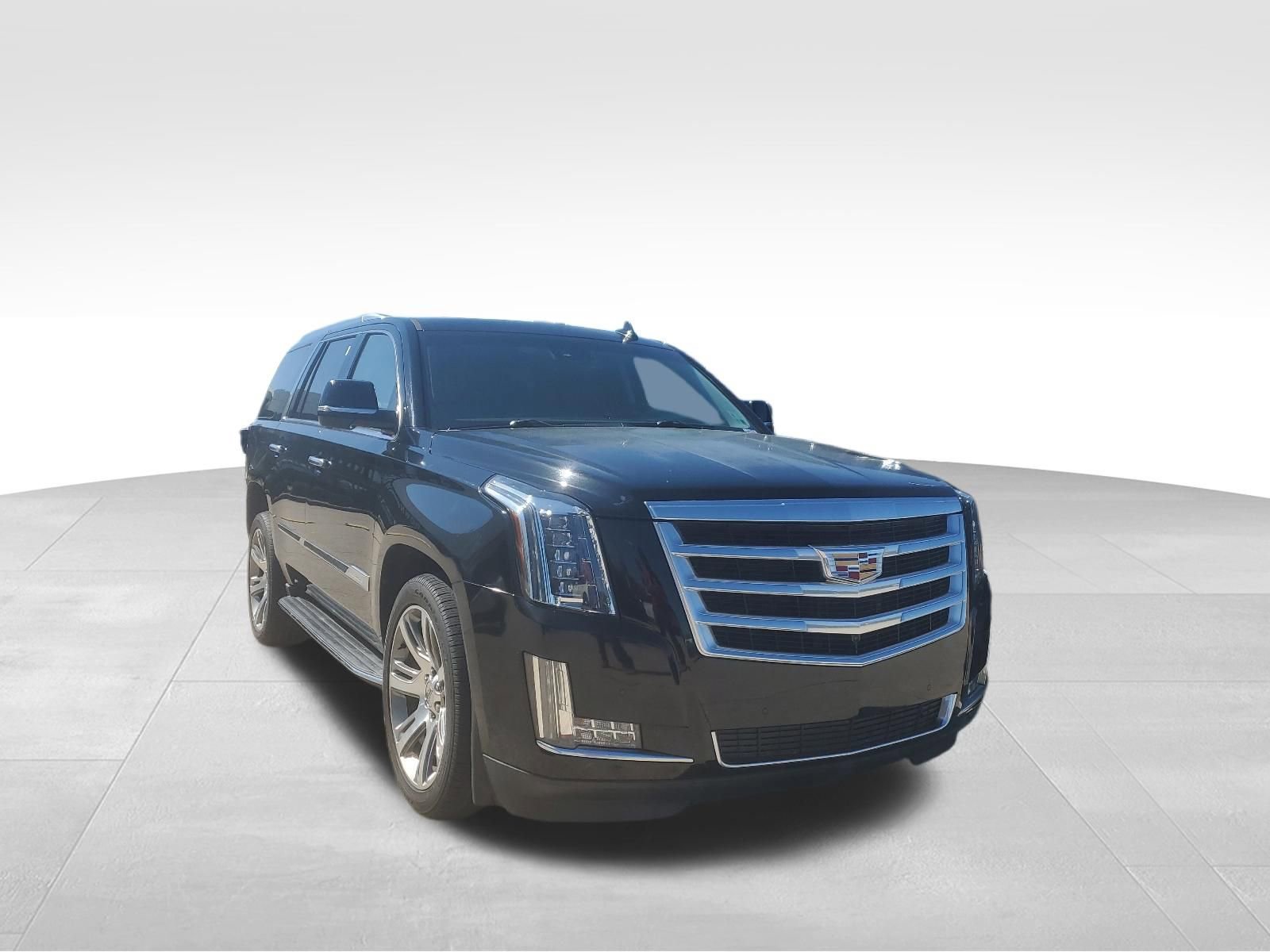Used 2016 Cadillac Escalade Luxury image 3