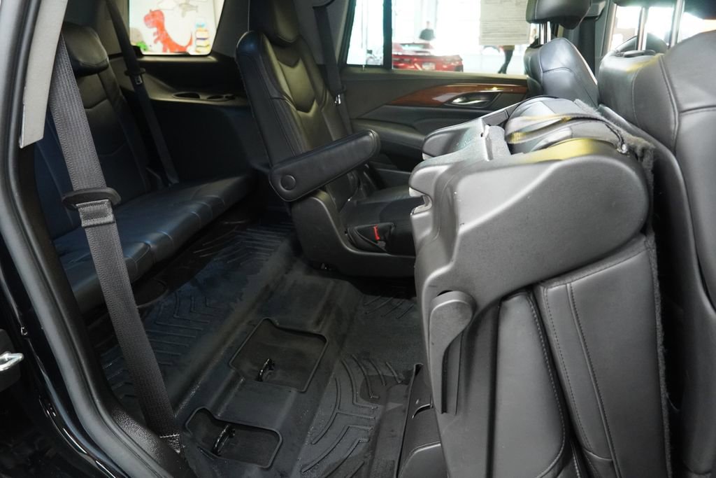 Used 2019 Cadillac Escalade Luxury AWD/4WD image 20