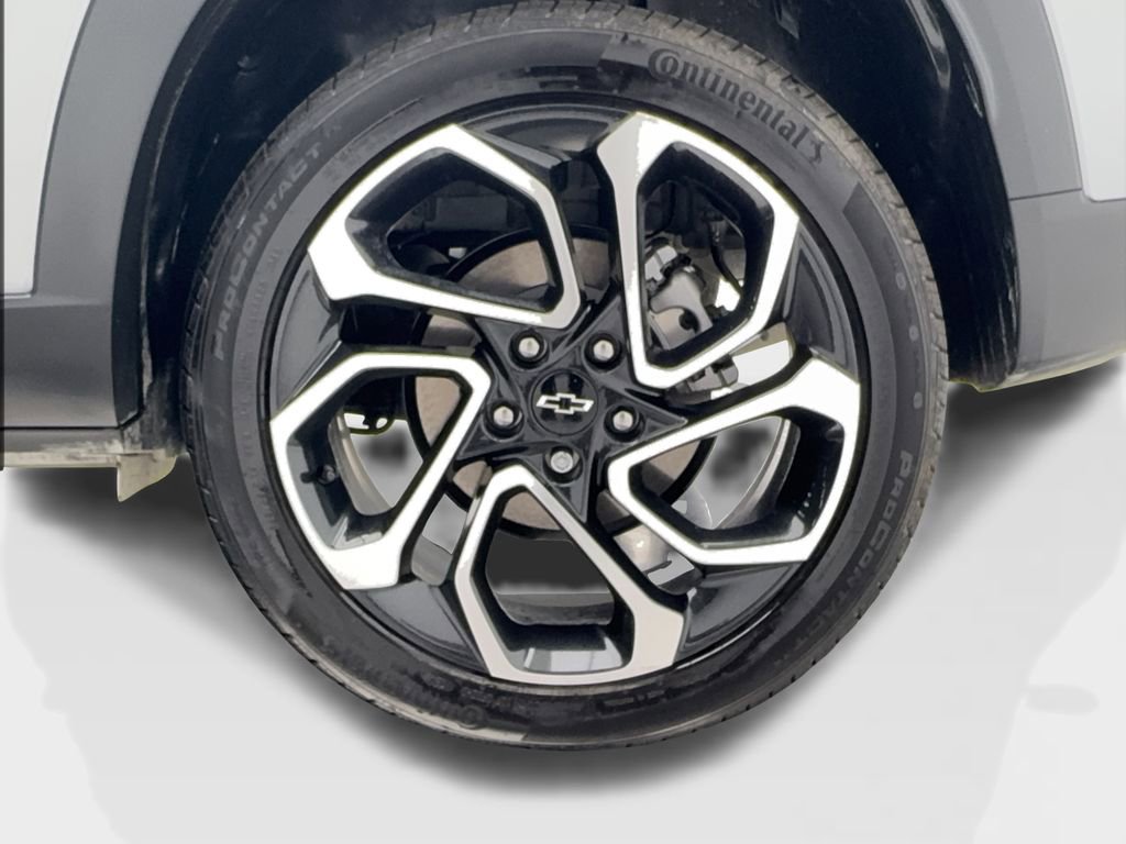 Used 2025 Chevrolet Trax RS w/ Sunroof Package image 12