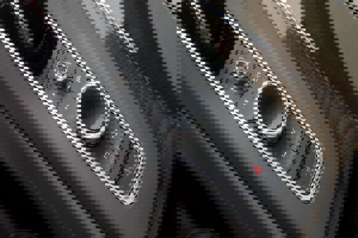 Used 2022 Cadillac Escalade ESV Sport Platinum w/ Heavy-Duty Trailer Package image 28