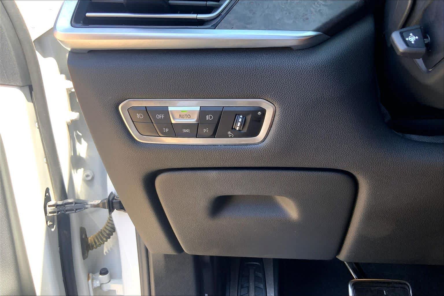 Used 2019 BMW X7 xDrive50i w/ M Sport Package AWD/4WD image 35