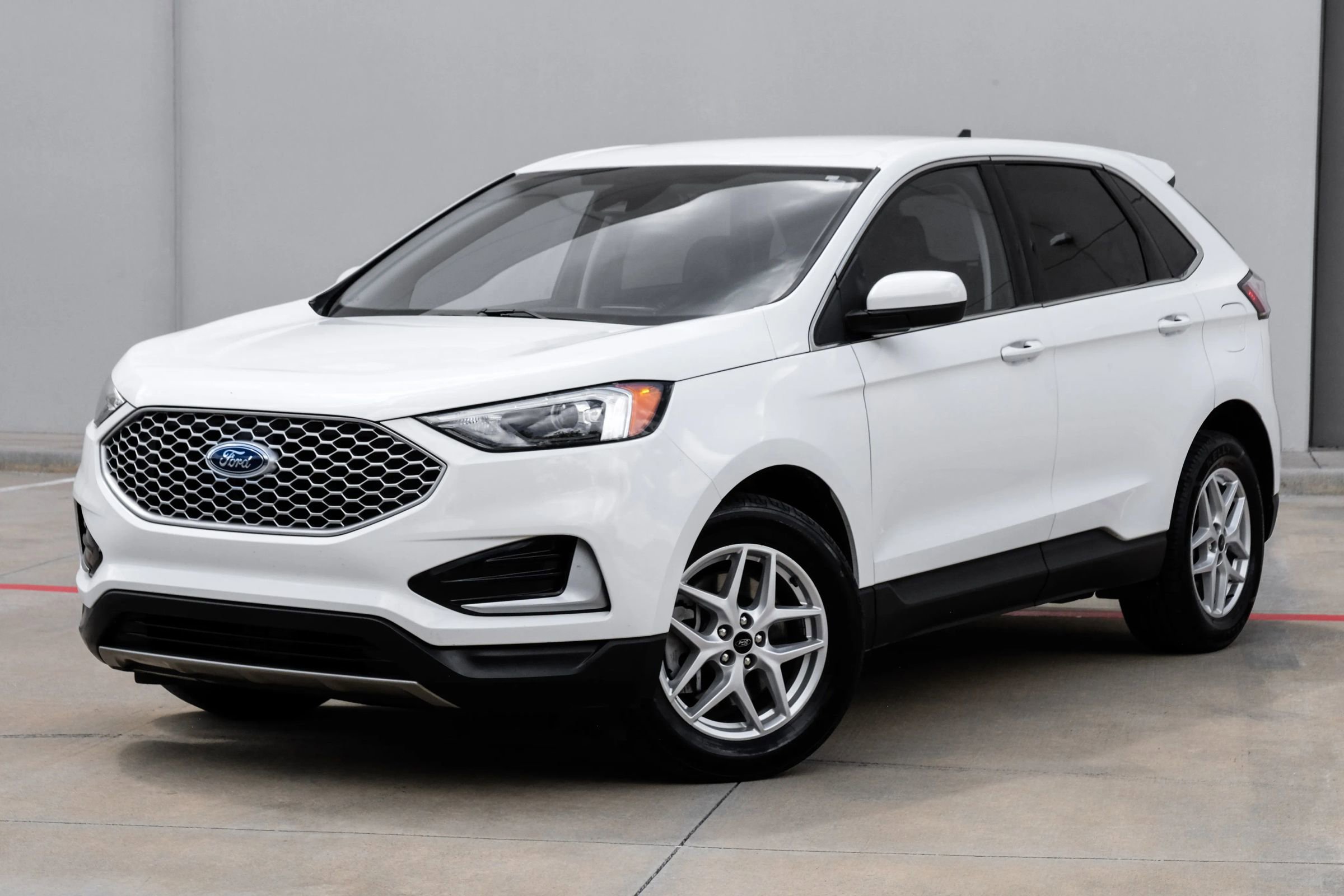 Used 2024 Ford Edge SEL image 15