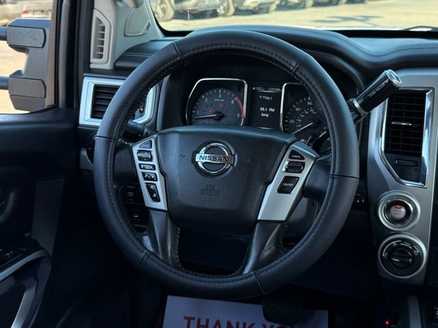 Used 2016 Nissan Titan PRO-4X image 5