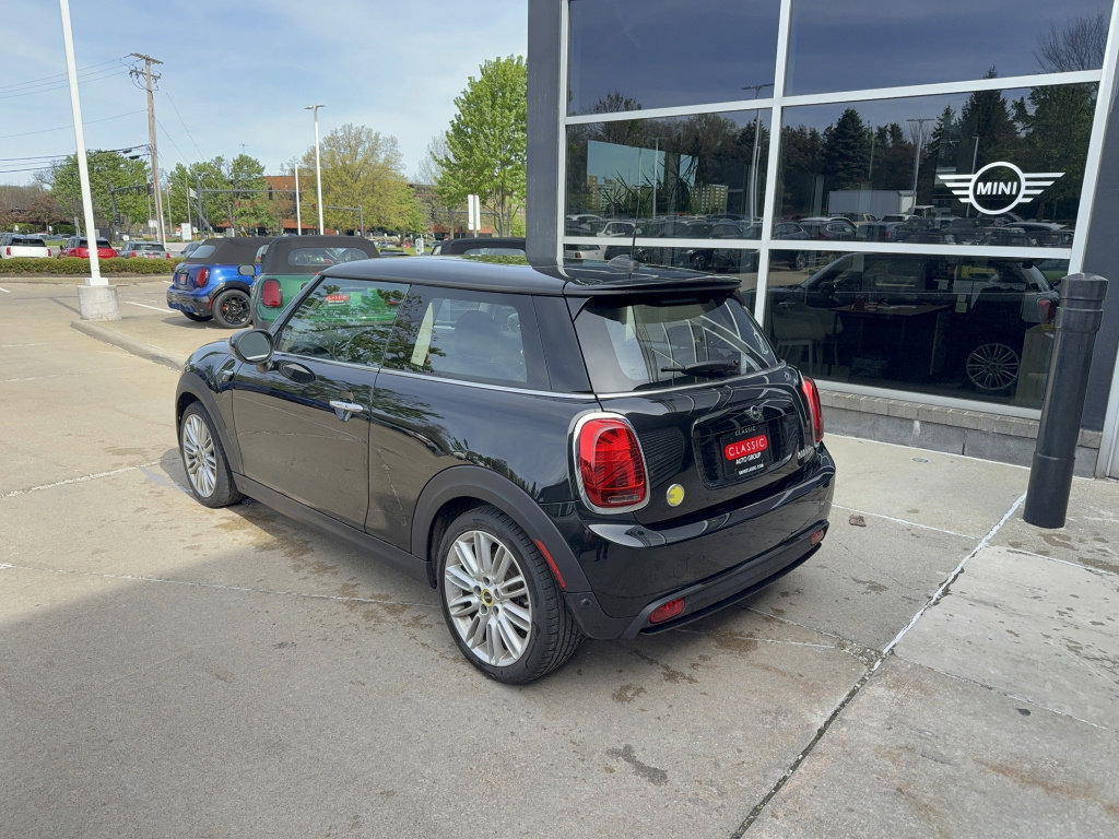 Certified 2024 MINI Cooper SE FWD image 3