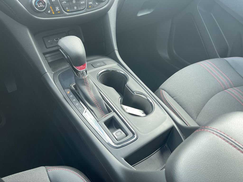Used 2023 Chevrolet Equinox RS w/ LPO, Cargo Package image 32