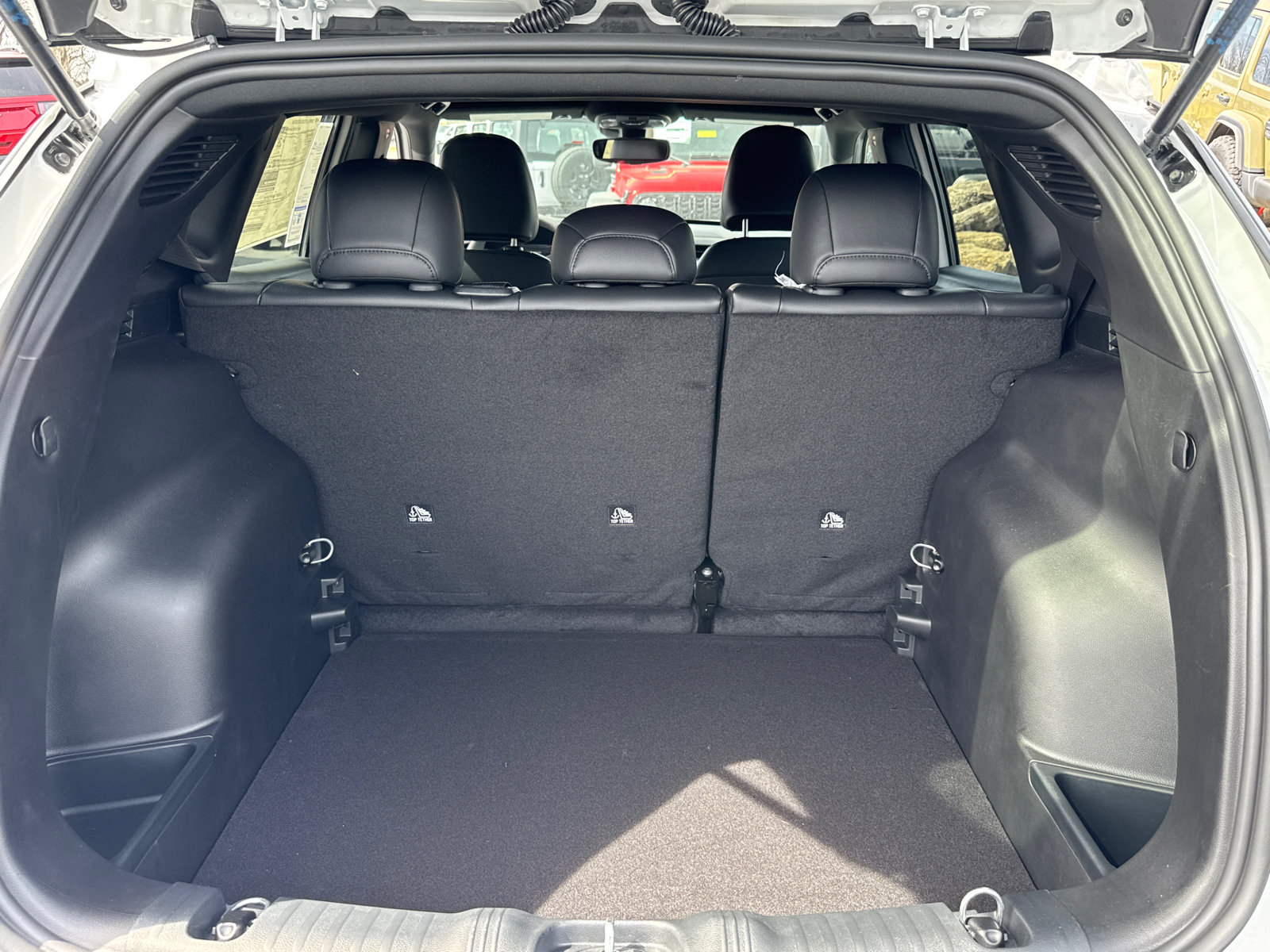 New 2026 Jeep Compass Latitude AWD/4WD image 19