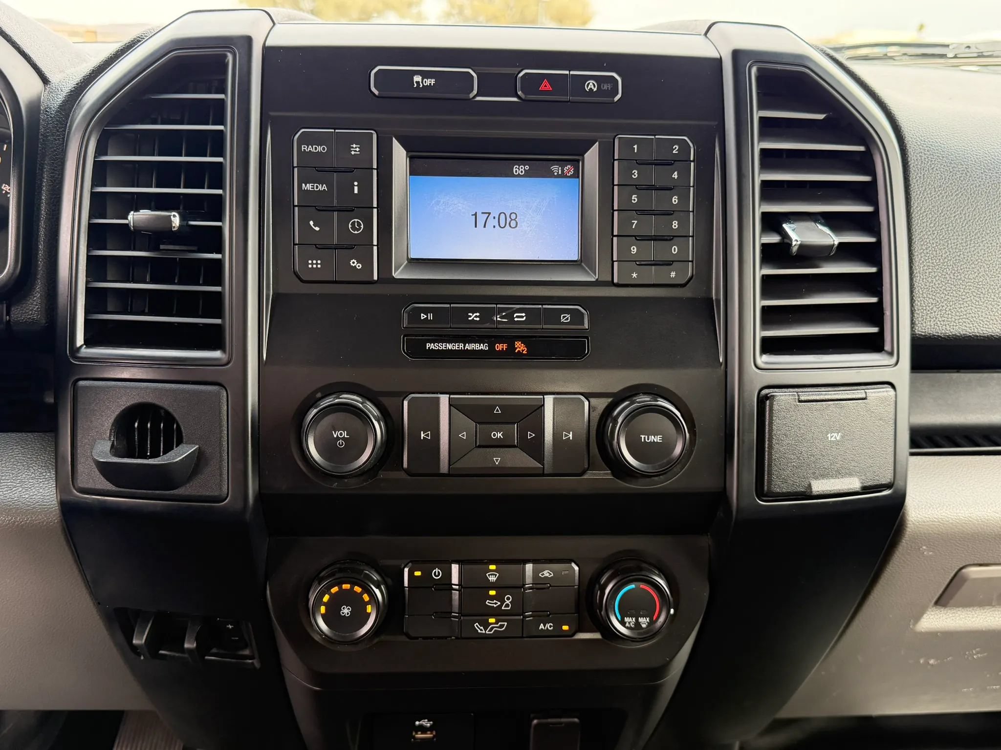 Used 2018 Ford F150 XL w/ Trailer Tow Package w/101A RWD image 15