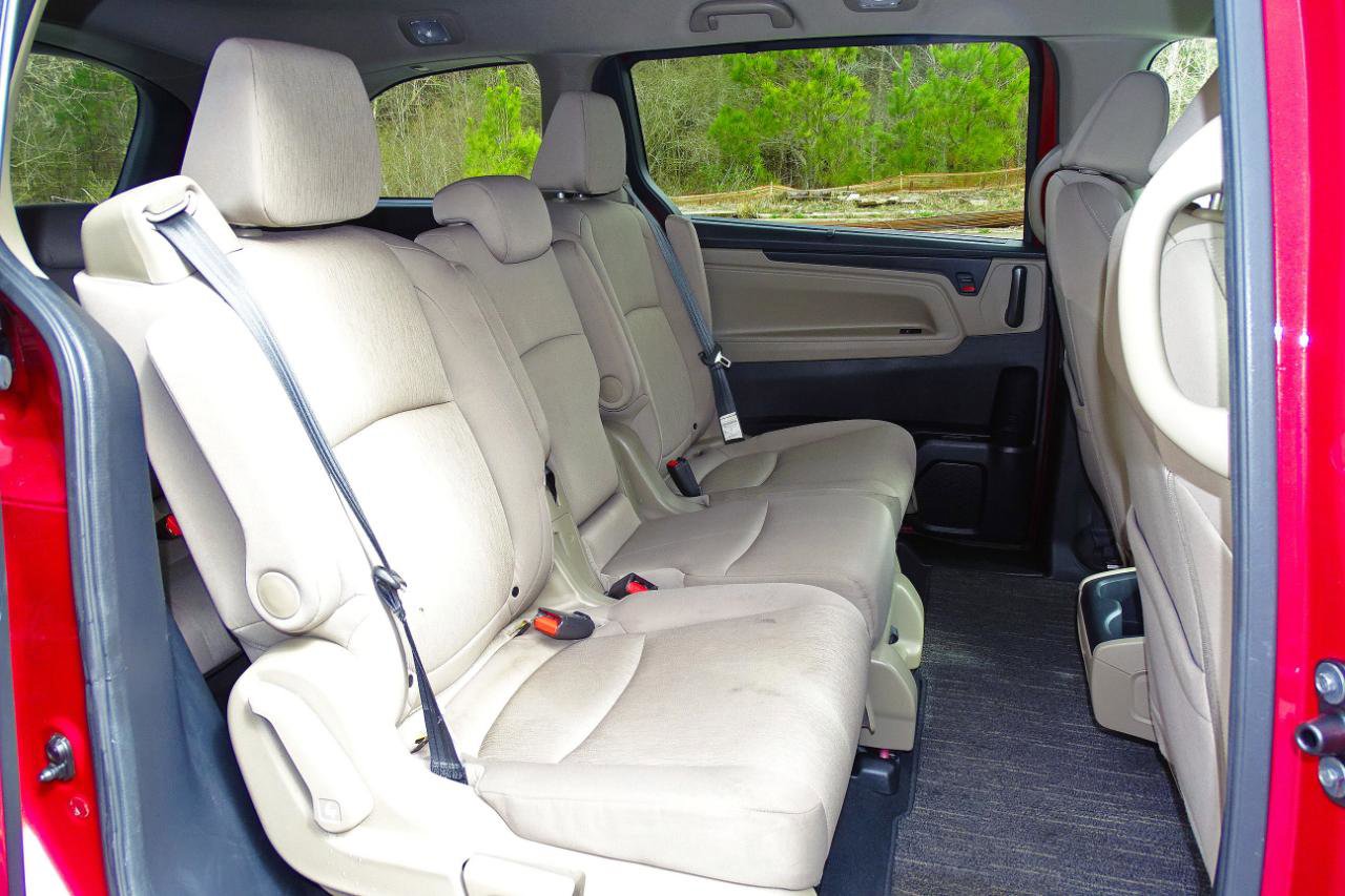 Used 2024 Honda Odyssey EX image 18