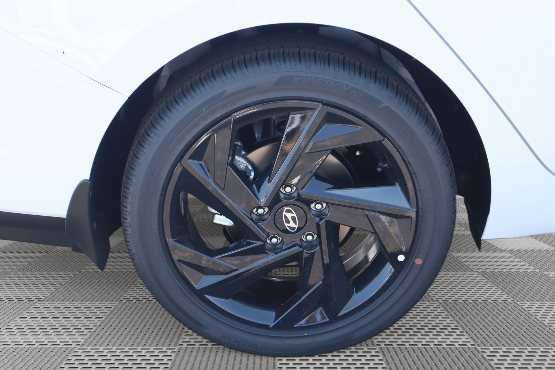 New 2026 Hyundai Elantra SEL Sport FWD image 4