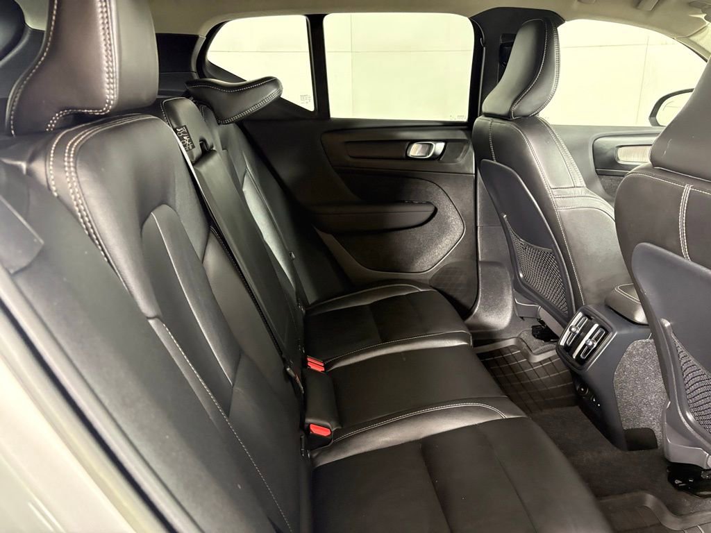 Used 2023 Volvo XC40 B5 Plus w/ Driver Assist Package image 16