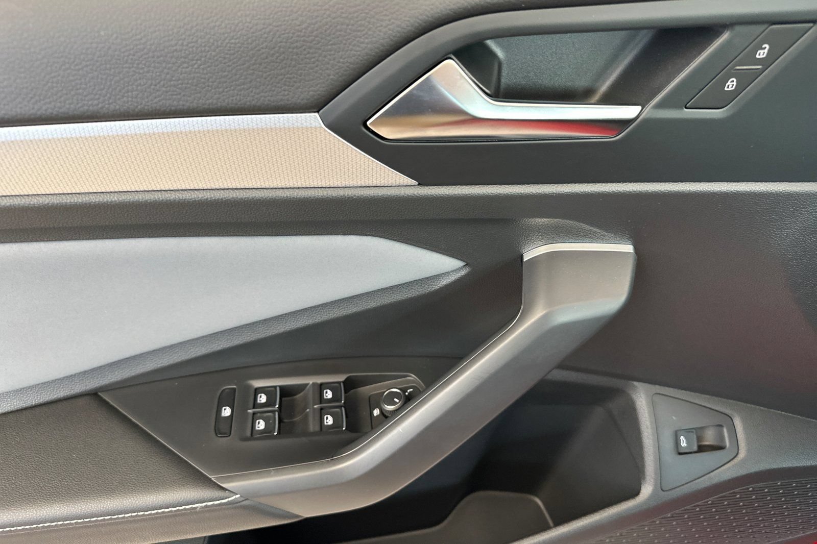 New 2026 Volkswagen Jetta SE FWD image 7