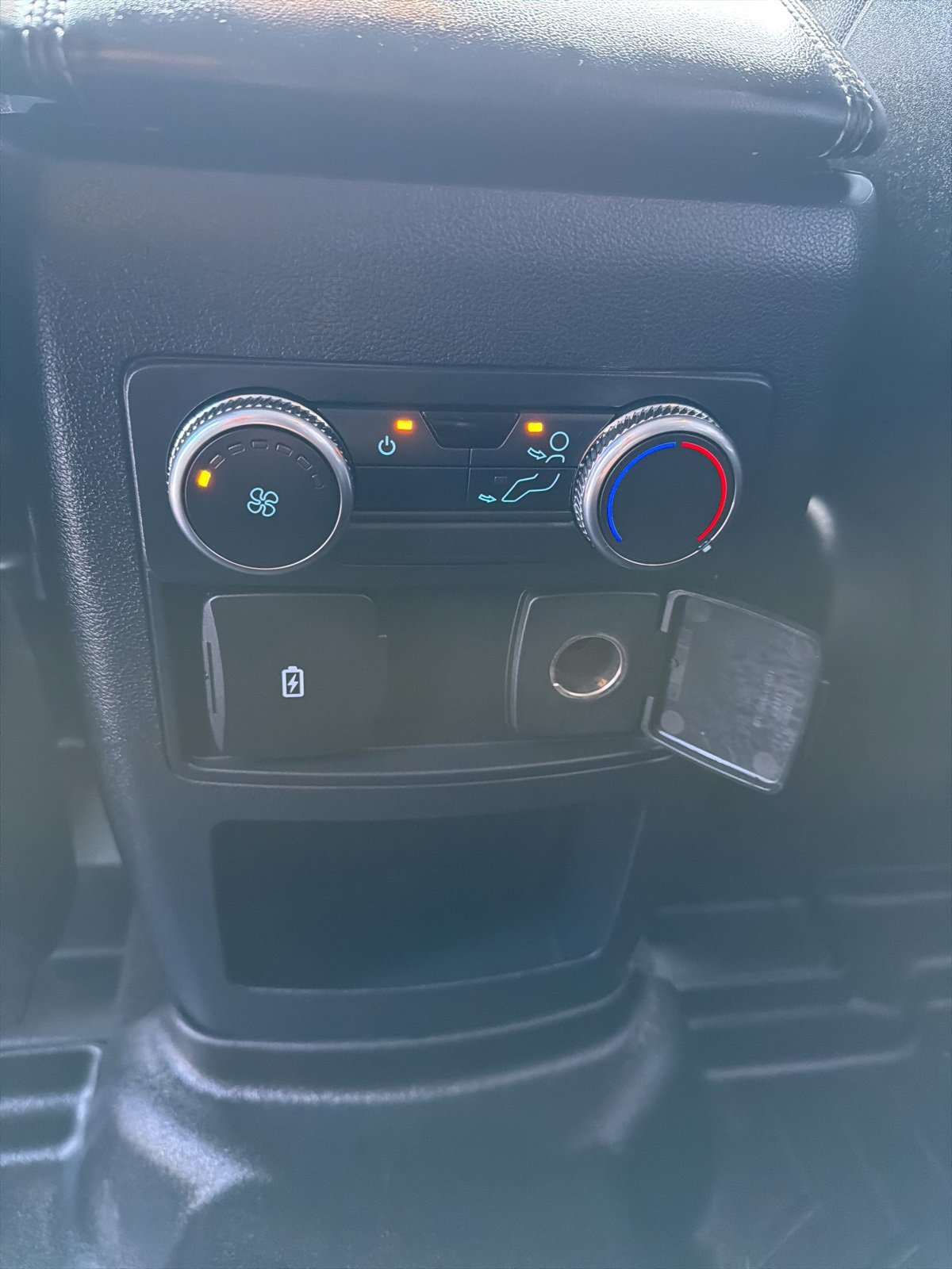 Used 2020 Ford Explorer XLT w/ Equipment Group 202A image 13