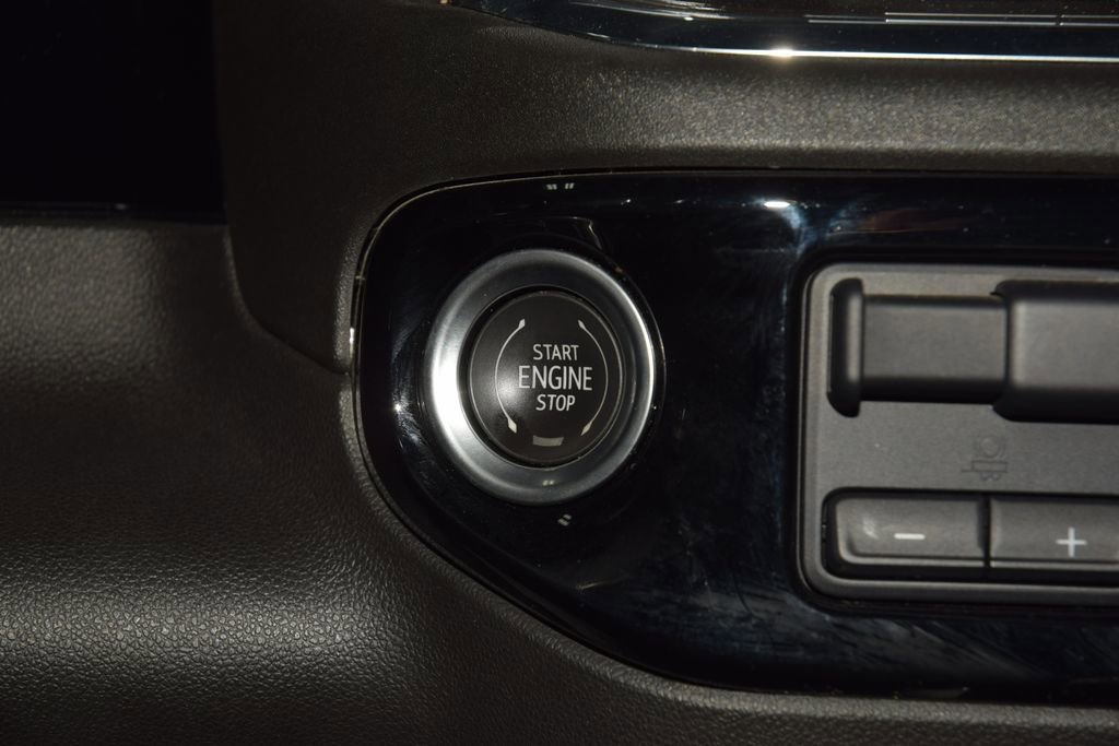 Used 2024 Chevrolet Silverado 3500 High Country w/ High Country Premium Package AWD/4WD image 38