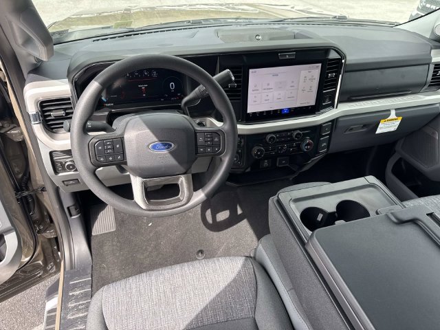 New 2026 Ford F250 XLT w/ XLT Premium Package AWD/4WD image 14