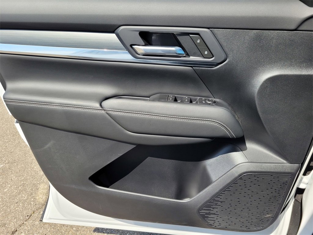 New 2025 GMC Terrain Elevation image 25